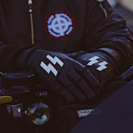 CS Gloves